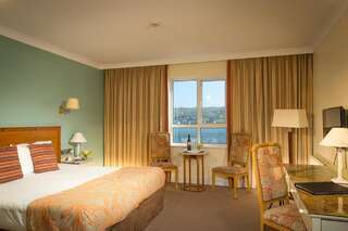 Отель Celtic Ross Hotel & Leisure Centre Росс-Карбери Двухместный номер с 1 кроватью и видом на залив-6
